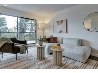 Photo #6: 21077687 Listing