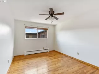 Photo #3: 21077878 Listing