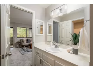 Photo #3: 21078515 Listing