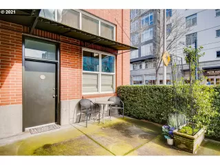 Photo #1: 21078639 Listing