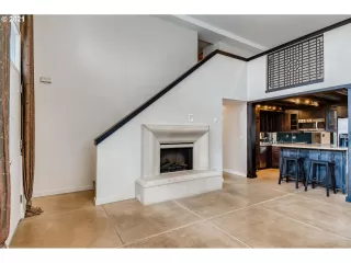 Photo #4: 21078639 Listing