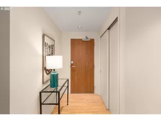 Photo #3: 21078858 Listing