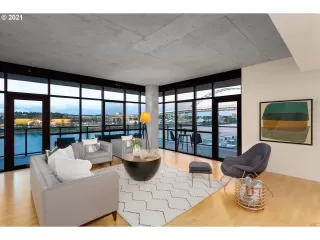 Photo #5: 21078858 Listing