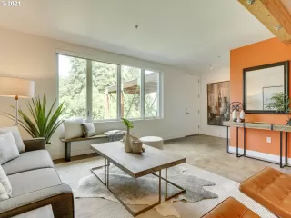 Photo #1: 21079196 Listing