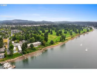 Photo #2: 21079417 Listing