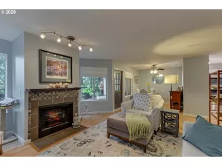 Photo #3: 21079524 Listing