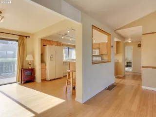 Photo #2: 21079754 Listing