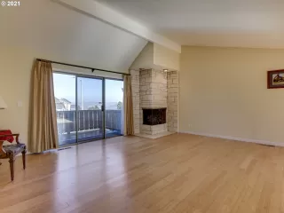 Photo #6: 21079754 Listing
