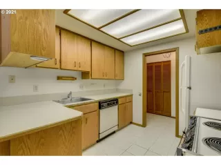 Photo #6: 21080036 Listing 
