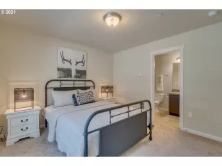 Photo #3: 21080075 Listing 