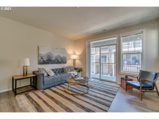 Photo #5: 21080075 Listing 
