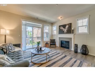Photo #6: 21080075 Listing 