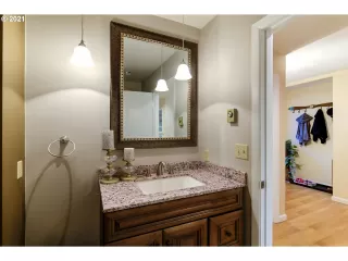 Photo #4: 21081217 Listing