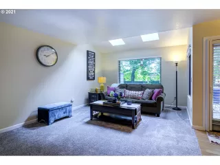 Photo #5: 21081217 Listing