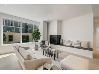 Photo #4: 21081983 Listing 