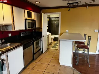 Photo #2: 21082313 Listing