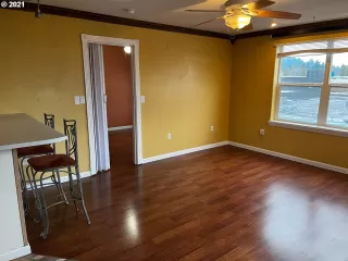 Photo #3: 21082313 Listing