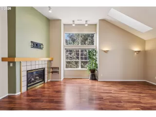 Photo #4: 210823841 Listing