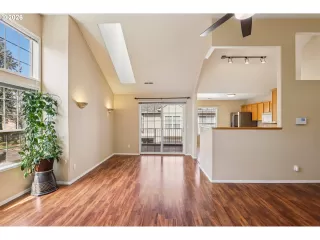 Photo #5: 210823841 Listing