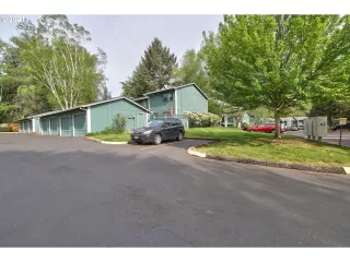 Photo #1: 21082727 Listing