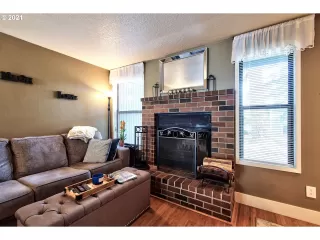 Photo #3: 21082727 Listing