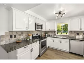 Photo #1: 21082897 Listing