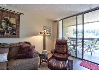 Photo #6: 21083885 Listing 