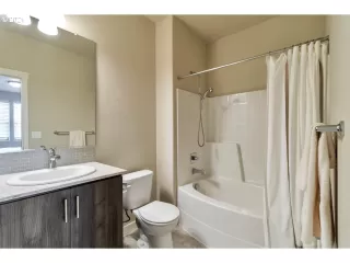 Photo #4: 21083894 Listing