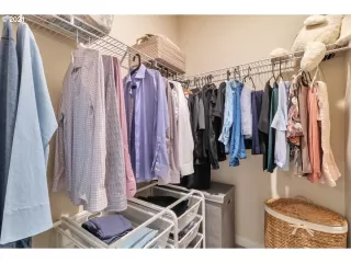 Photo #6: 21083894 Listing