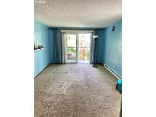 Photo #3: 21084179 Listing