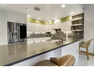 Photo #3: 21084298 Listing 