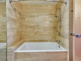 Photo #6: 21084913 Listing 