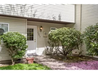 Photo #2: 21085175 Listing