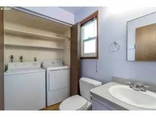 Photo #5: 21085175 Listing