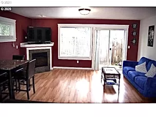 Photo #3: 21085183 Listing