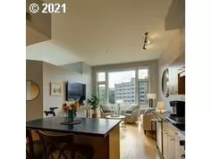 Photo #4: 21085257 Listing