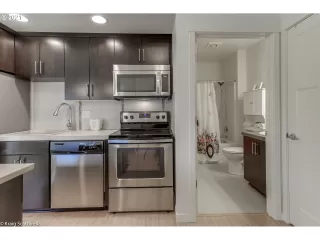 Photo #2: 21085843 Listing