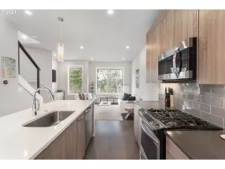 Photo #1: 21086776 Listing