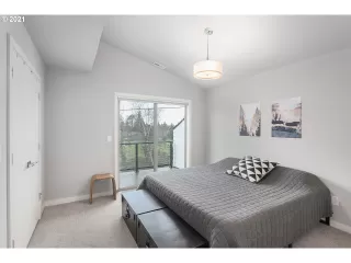 Photo #6: 21086776 Listing