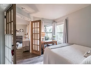 Photo #6: 21087443 Listing