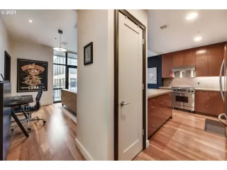 Photo #1: 21087765 Listing