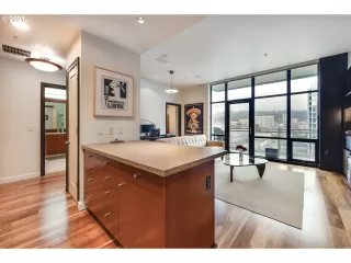 Photo #4: 21087765 Listing