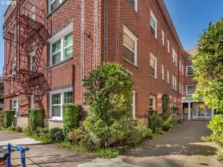 Photo #1: 21088008 Listing