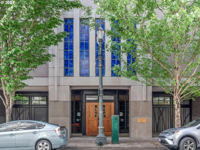 MLS: 21088235 Condo For Sale