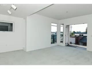 Photo #1: 21088405 Listing