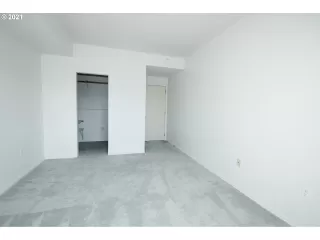 Photo #4: 21088405 Listing