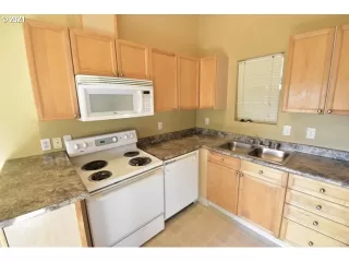 Photo #6: 21088876 Listing