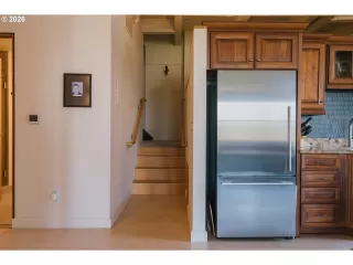 Photo #1: 210896649 Listing 