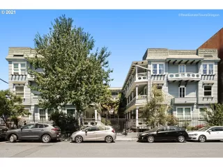 More Details about MLS # 21089945 : 2127 NW IRVING ST 201