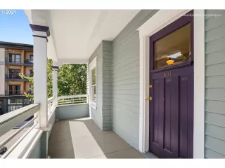 Photo #5: 21089945 Listing